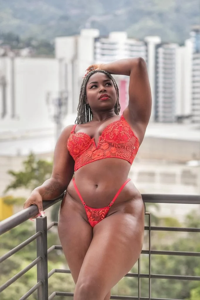 akanequeen is in a sexy red lingerie