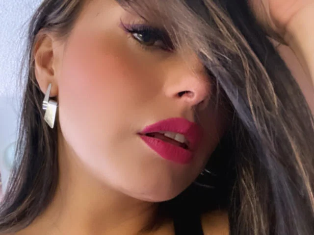 GalaMalkova is showing off her beauty in a head shot