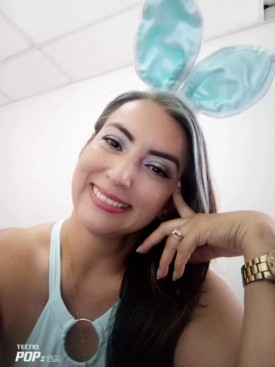evajonnessexyy shows off her best smile and she is always winning the inner gentle man