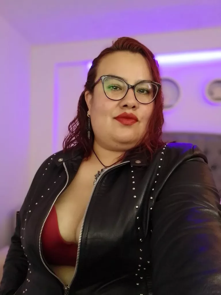 foxybell look stunning as a bbw 