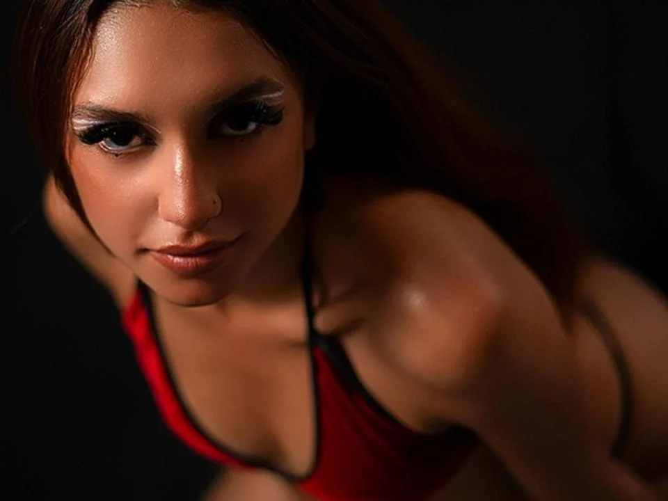 AntonelaSalazar 
pov as she gets closer to the lens