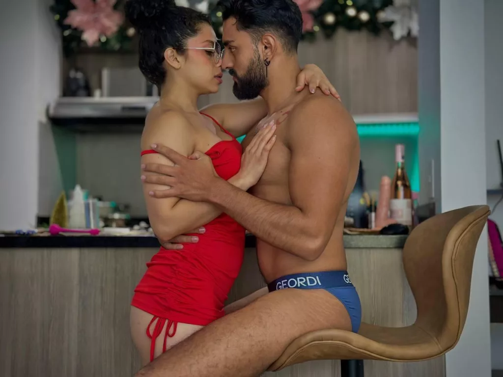 Cuckold fantasy: Queen Ivanna teasing her submissive manboyfriend in lingerie
